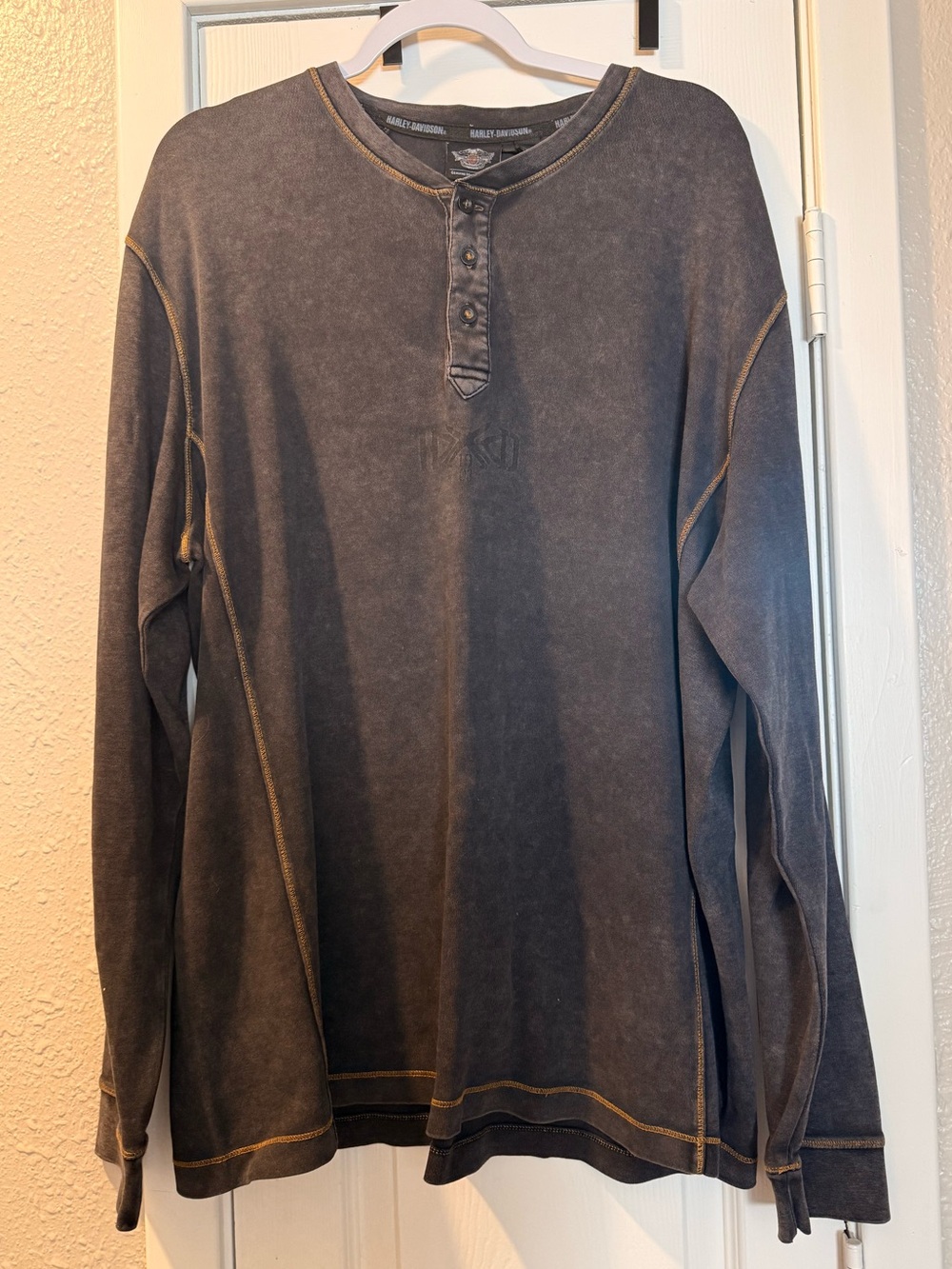 Harley Davidson 2X men’s long sleeve Henley